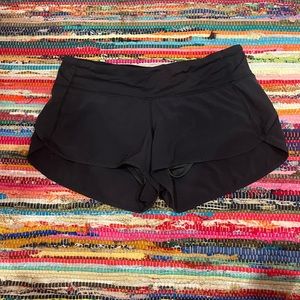 Lululemon speed shorts Size 6 barely worn